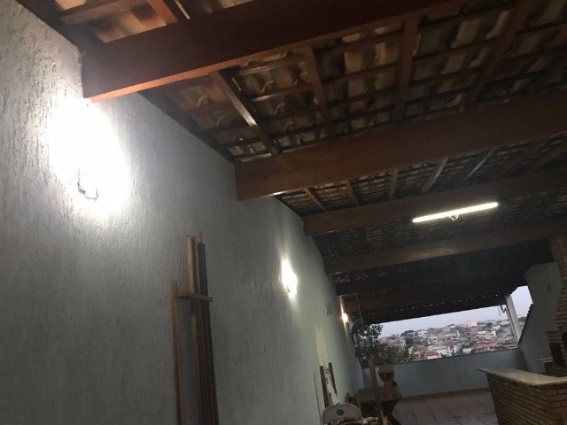 Casa para alugar com 3 quartos, 250m² - Foto 32