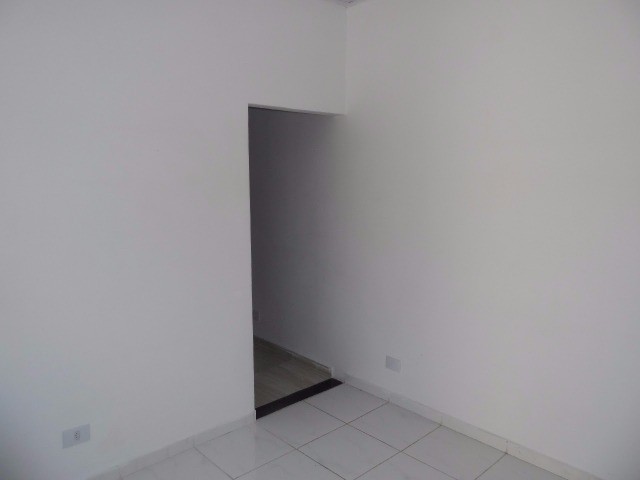 Casa para alugar com 1 quarto, 45m² - Foto 3