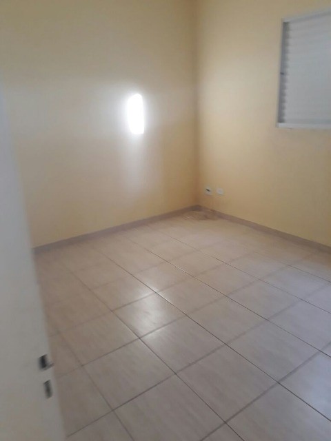 Casa para alugar com 3 quartos, 250m² - Foto 3