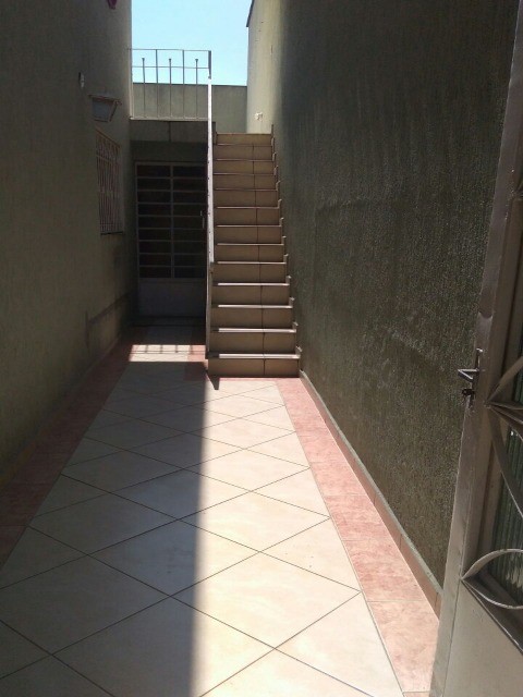 Casa à venda com 5 quartos, 200m² - Foto 4