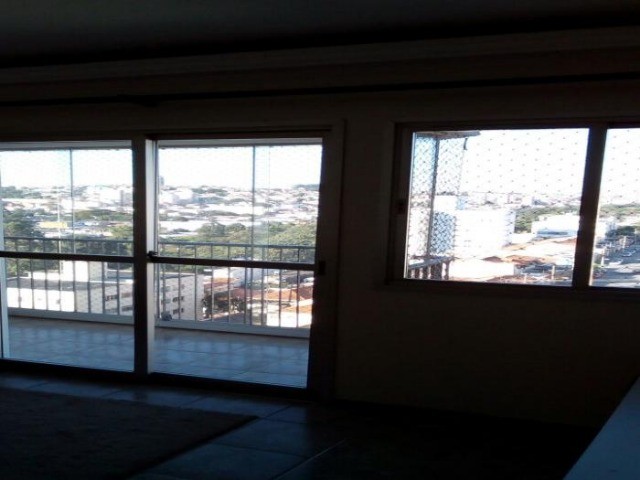 Apartamento para alugar com 3 quartos, 77m² - Foto 4