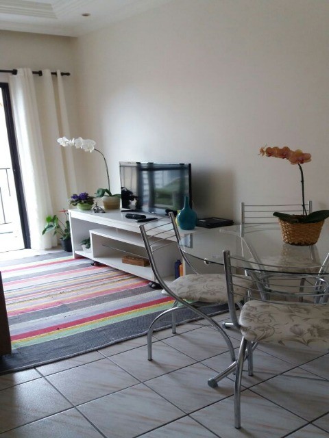 Apartamento à venda com 1 quarto, 45m² - Foto 2