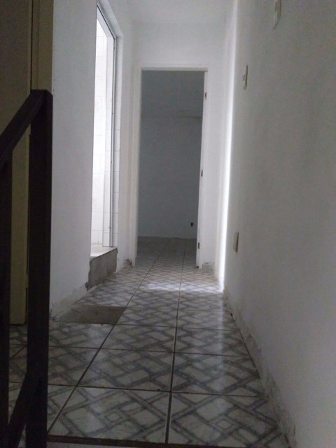 Casa à venda com 1 quarto, 100m² - Foto 11