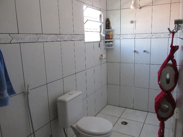 Casa à venda com 2 quartos, 250m² - Foto 18