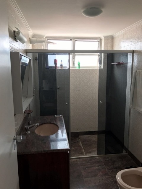 Apartamento à venda com 3 quartos, 145m² - Foto 2