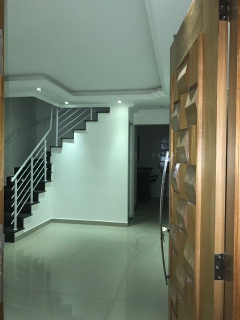 Casa para alugar com 3 quartos, 250m² - Foto 12