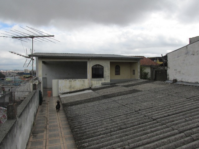 Casa à venda com 2 quartos, 200m² - Foto 17