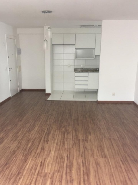 Apartamento para alugar com 3 quartos, 67m² - Foto 3