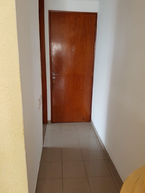 Apartamento para alugar com 3 quartos, 76m² - Foto 2