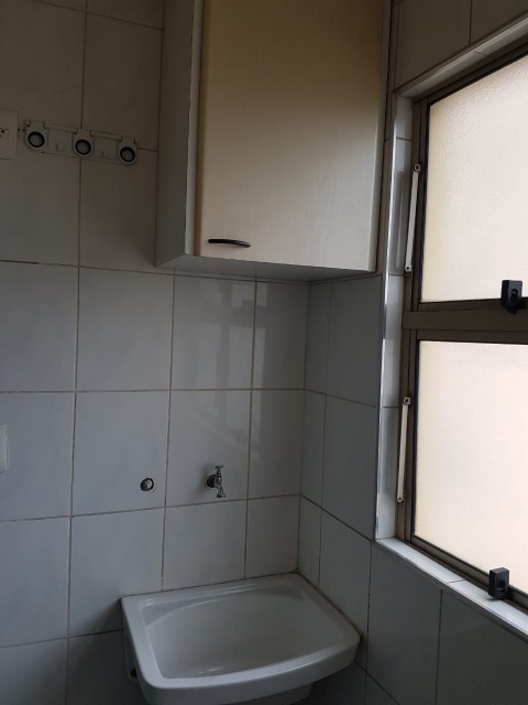 Apartamento para alugar com 3 quartos, 76m² - Foto 5