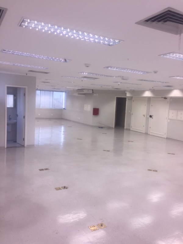 Depósito-Galpão-Armazém para alugar, 202m² - Foto 2