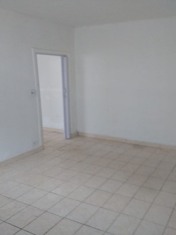 Casa para alugar com 1 quarto, 65m² - Foto 4