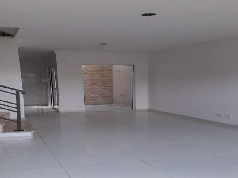 Casa à venda com 2 quartos, 65m² - Foto 15