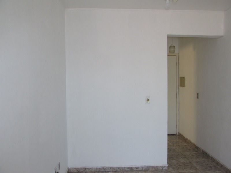 Apartamento para alugar com 2 quartos, 50m² - Foto 12