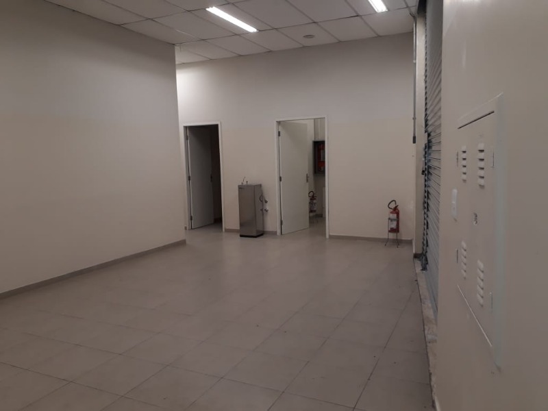 Depósito-Galpão-Armazém para alugar, 680m² - Foto 7