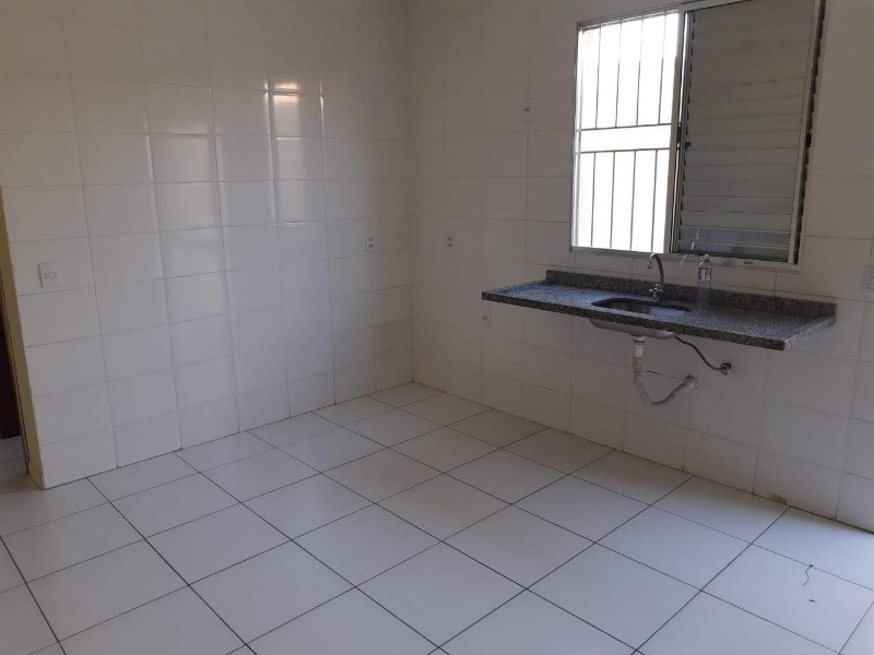 Casa à venda com 3 quartos, 200m² - Foto 10