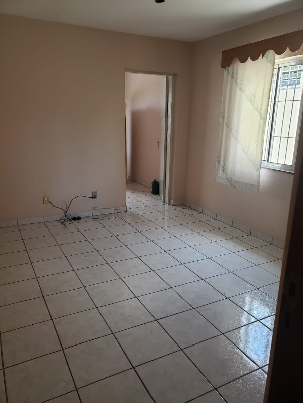 Casa à venda com 3 quartos, 150m² - Foto 2