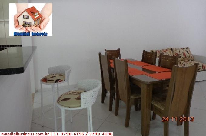 Casa à venda com 3 quartos, 200m² - Foto 2