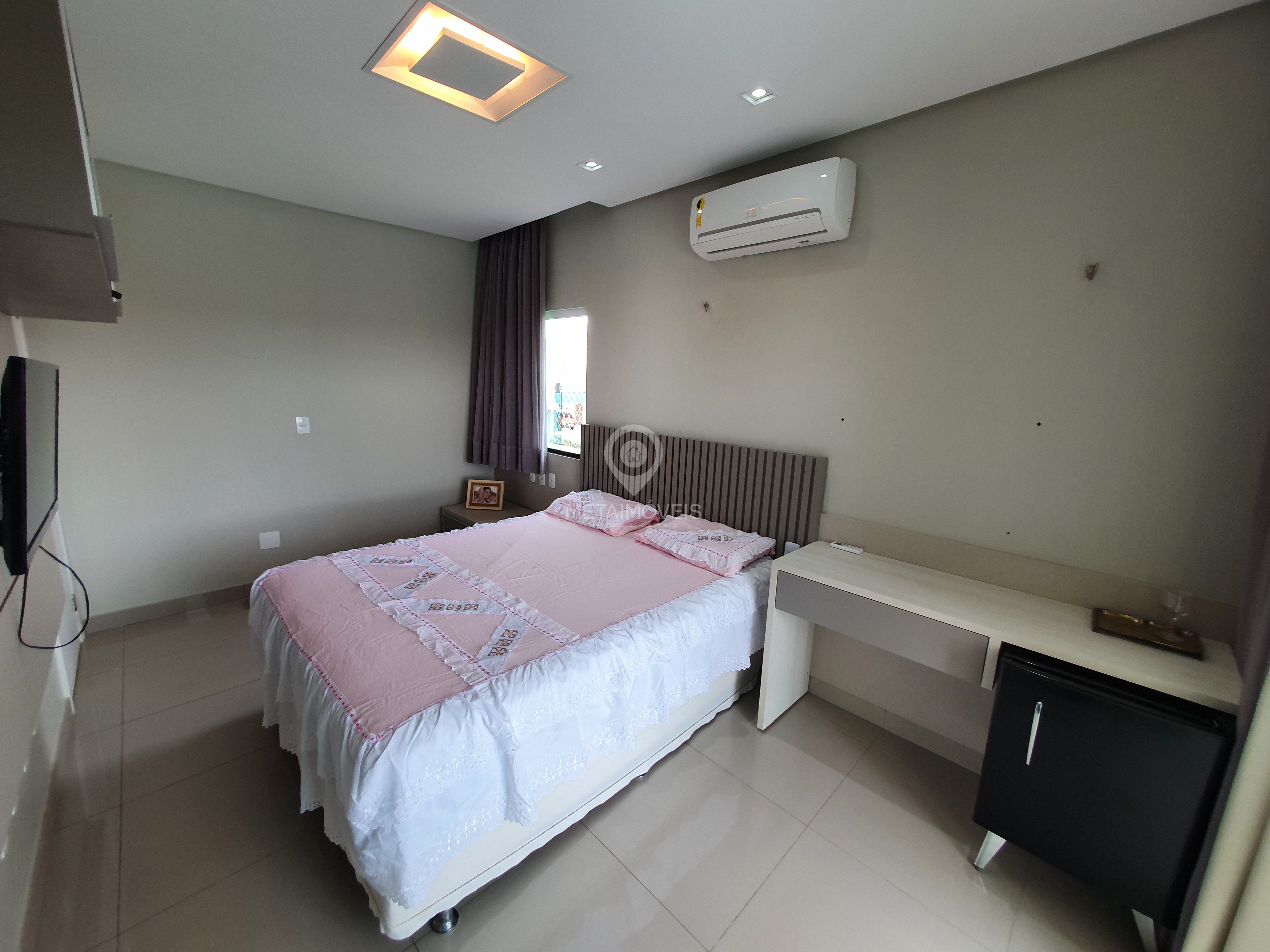 Casa de Condomínio para alugar com 4 quartos, 247m² - Foto 23