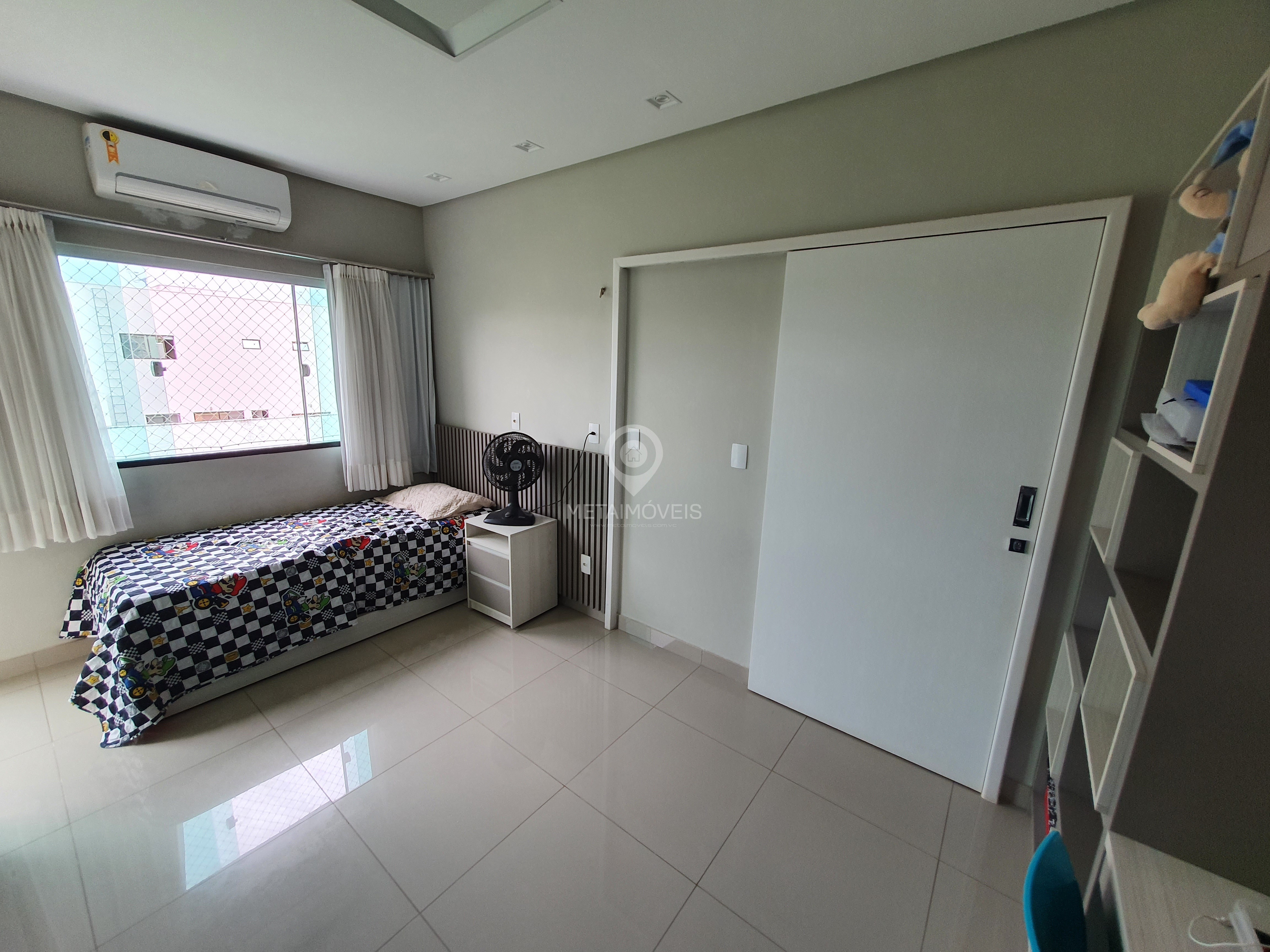 Casa de Condomínio para alugar com 4 quartos, 247m² - Foto 20