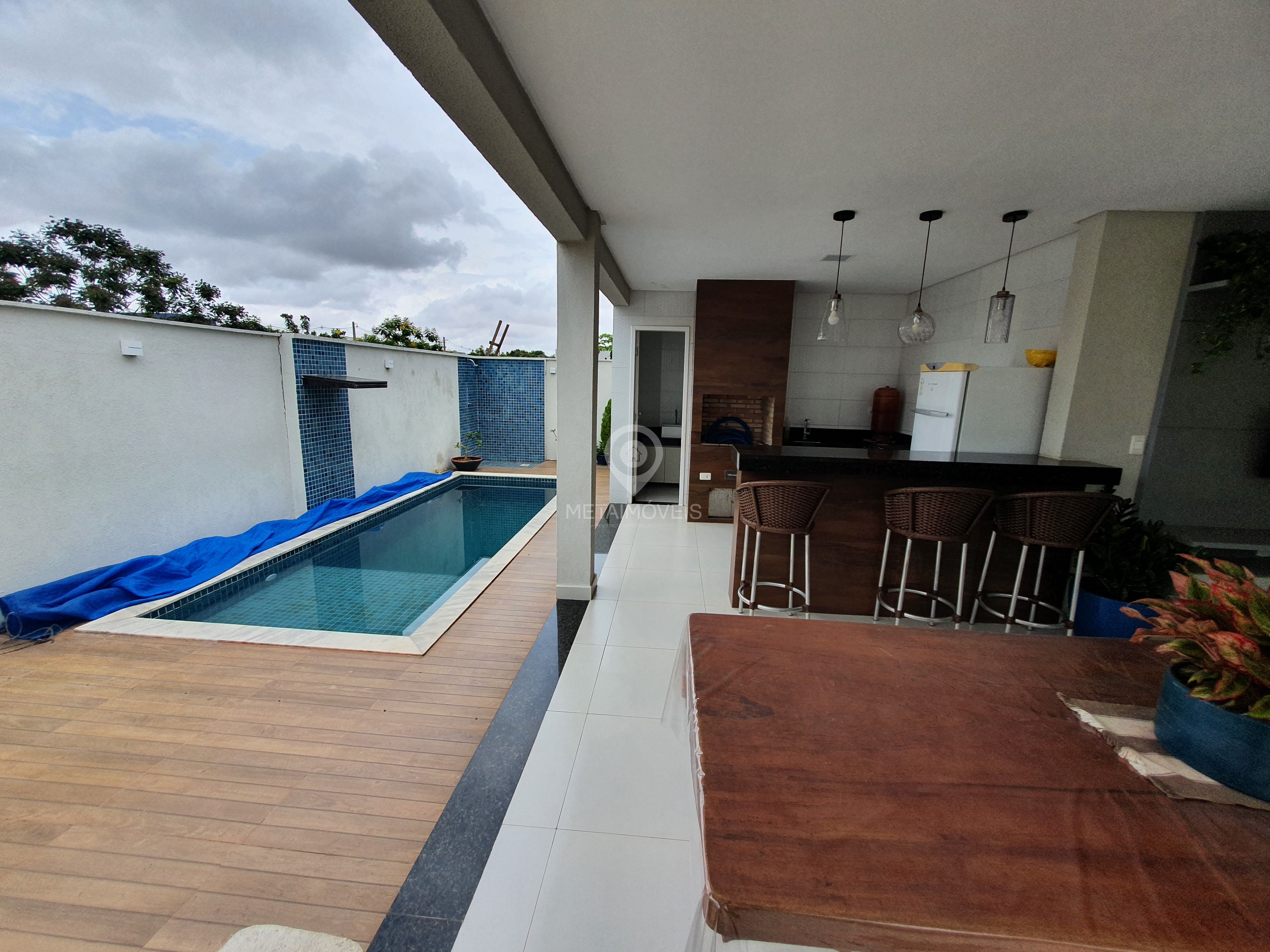 Casa de Condomínio para alugar com 4 quartos, 247m² - Foto 8
