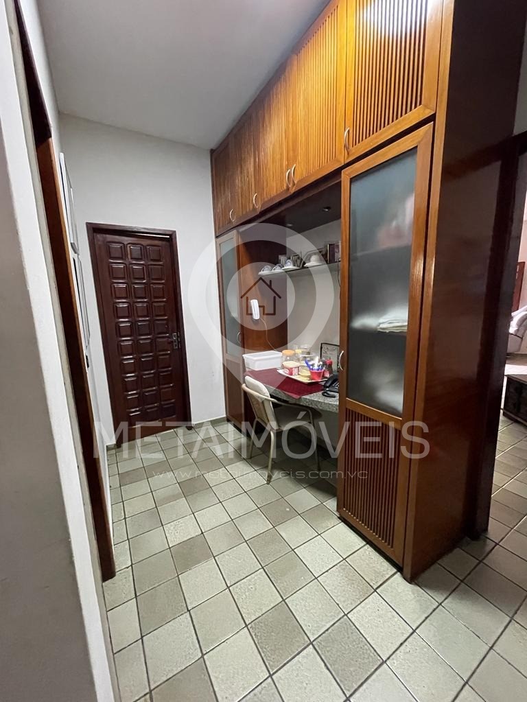 Casa à venda com 4 quartos, 1000m² - Foto 13