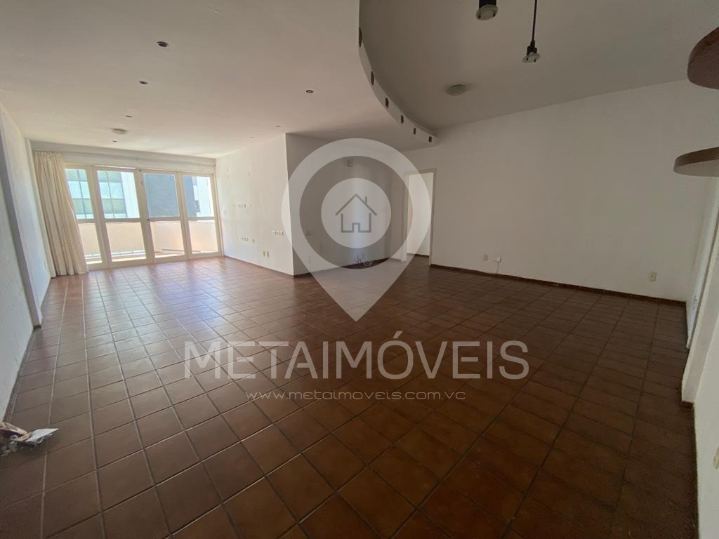 Apartamento à venda com 3 quartos, 155m² - Foto 2