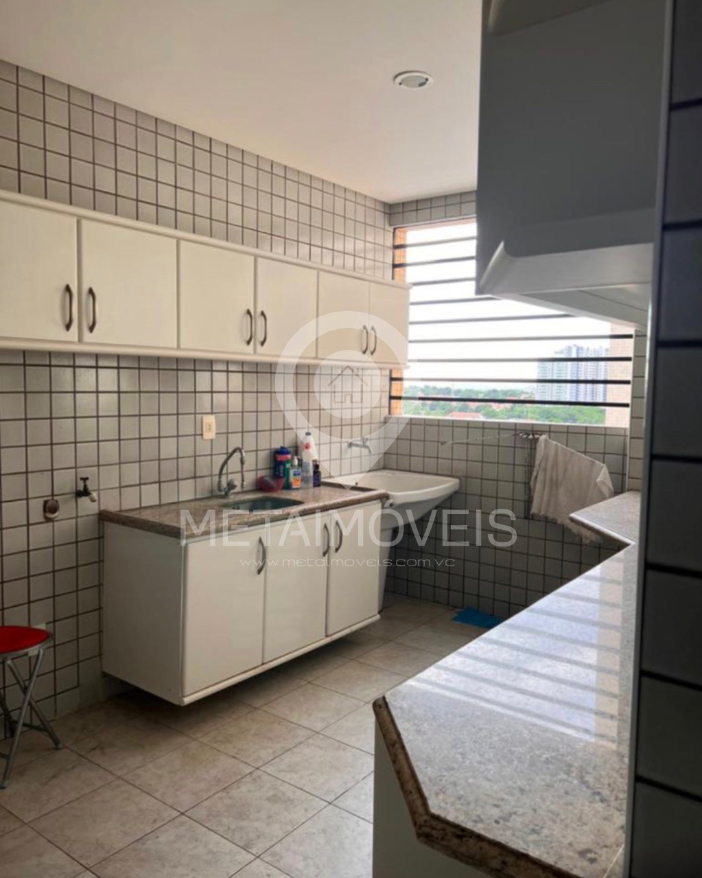 Apartamento à venda com 3 quartos, 238m² - Foto 13