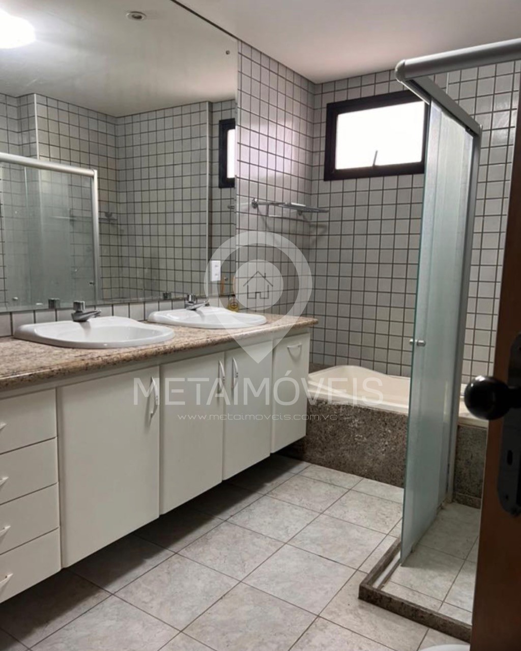 Apartamento à venda com 3 quartos, 238m² - Foto 8