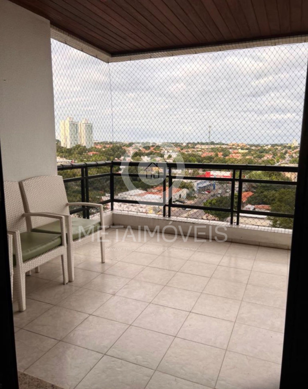 Apartamento à venda com 3 quartos, 238m² - Foto 2