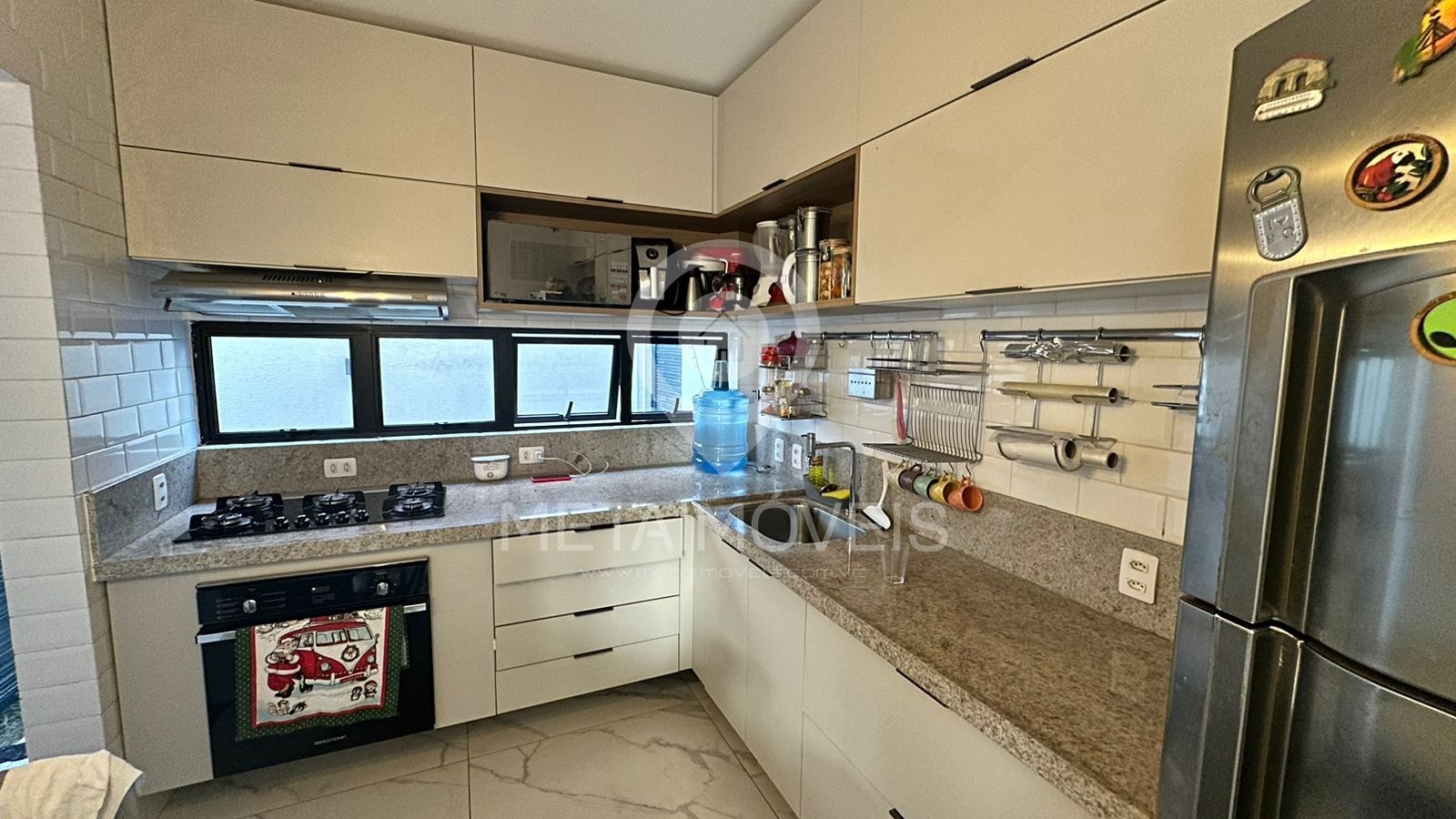 Casa de Condomínio para alugar com 4 quartos, 170m² - Foto 6