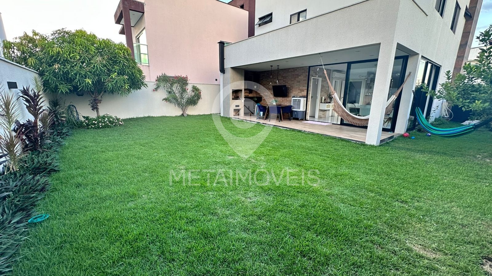 Casa de Condomínio para alugar com 4 quartos, 170m² - Foto 10