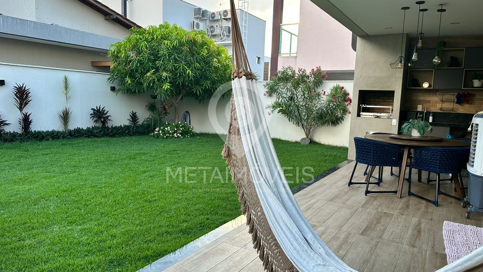 Casa de Condomínio para alugar com 4 quartos, 170m² - Foto 11