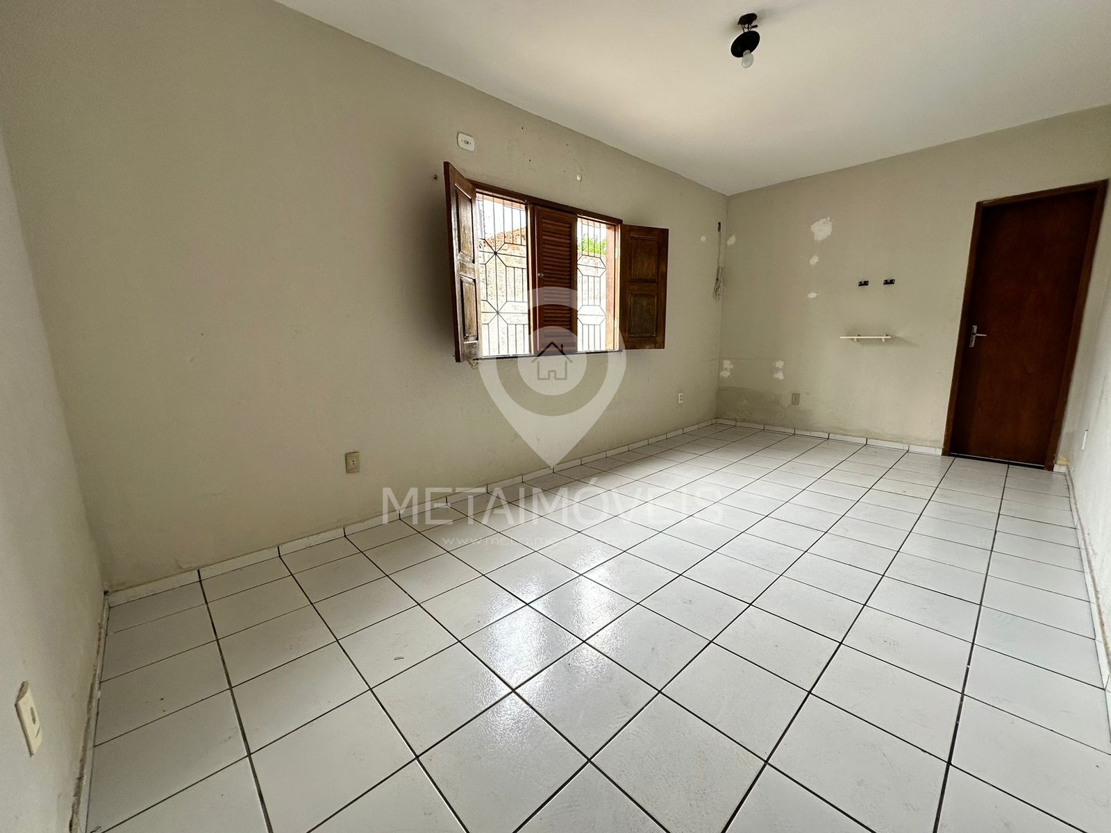 Casa à venda com 3 quartos, 175m² - Foto 2