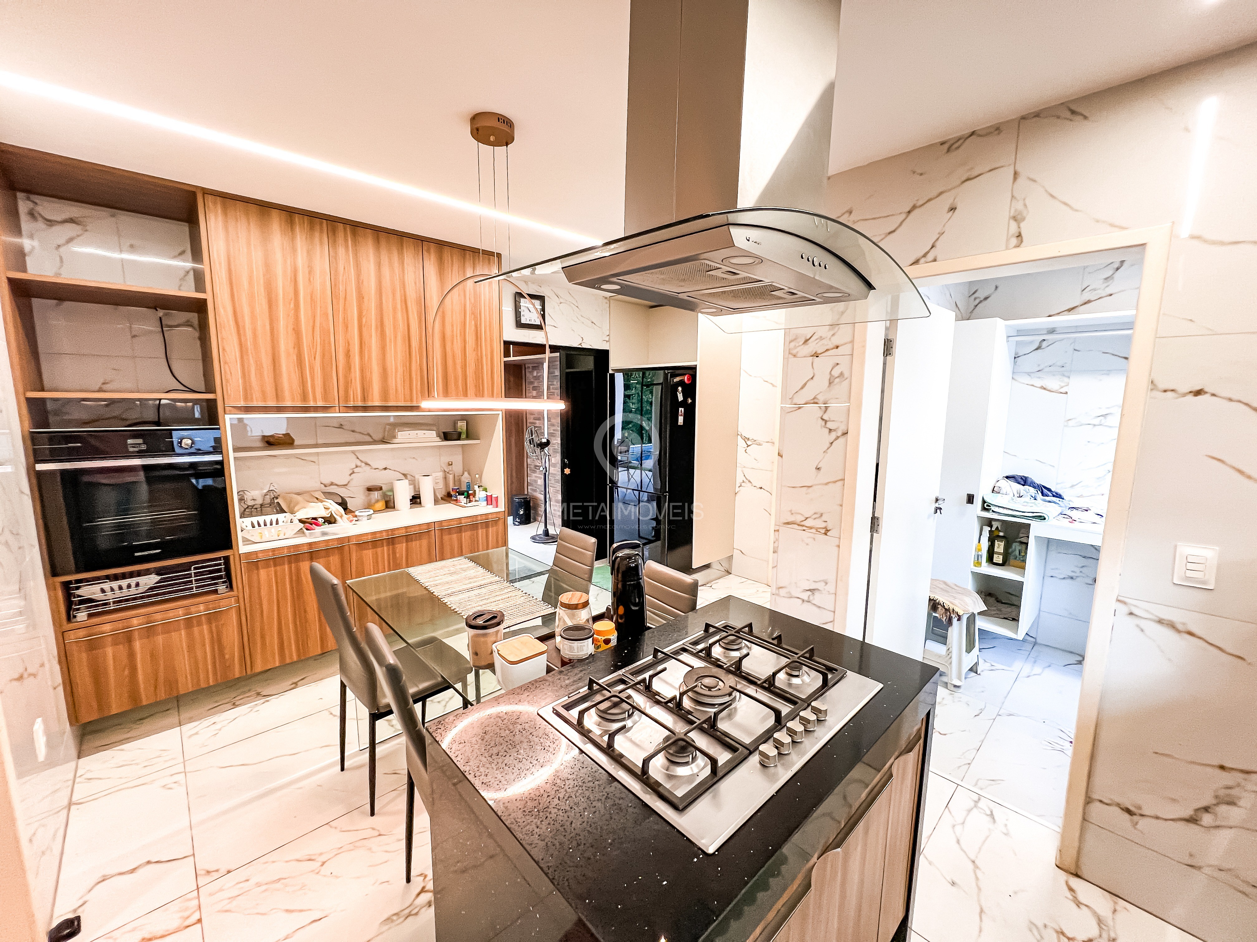 Casa à venda com 4 quartos, 273m² - Foto 9