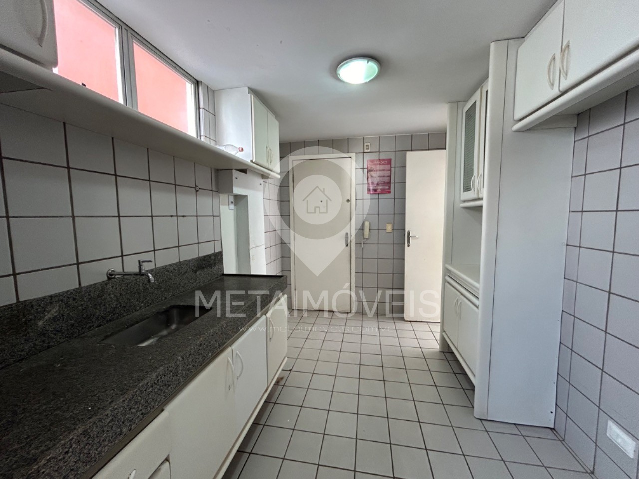 Apartamento à venda com 2 quartos, 97m² - Foto 12