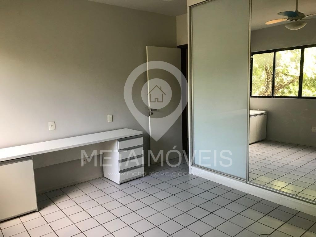 Apartamento à venda com 3 quartos, 128m² - Foto 2