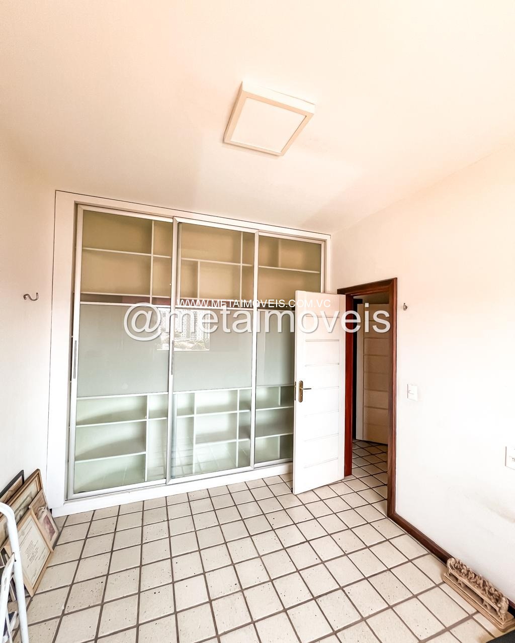 Apartamento à venda com 4 quartos, 205m² - Foto 11