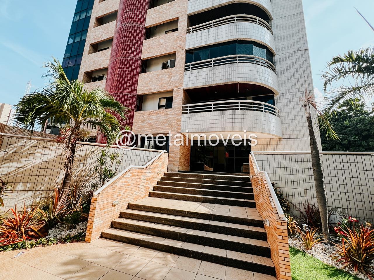 Apartamento à venda com 4 quartos, 197m² - Foto 1