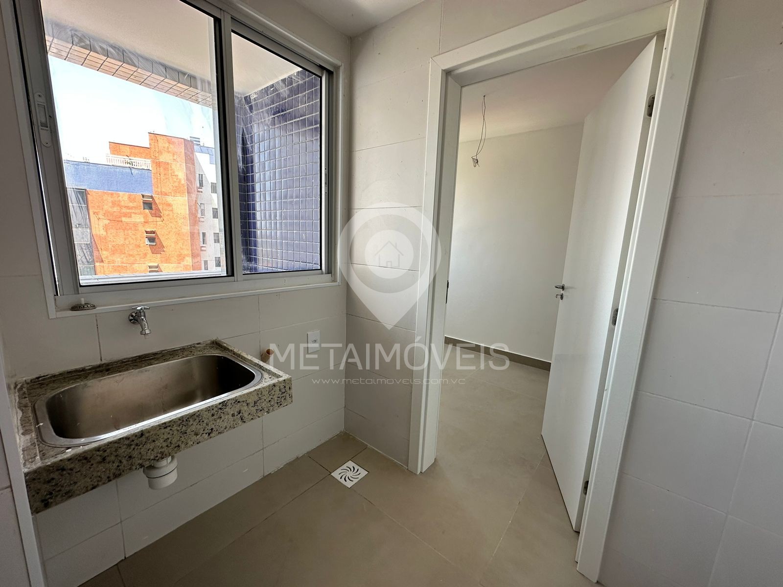 Apartamento à venda com 4 quartos, 170m² - Foto 4