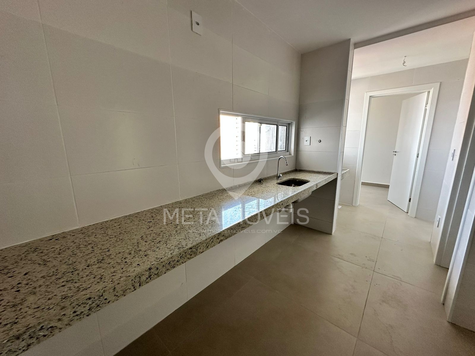 Apartamento à venda com 4 quartos, 170m² - Foto 5