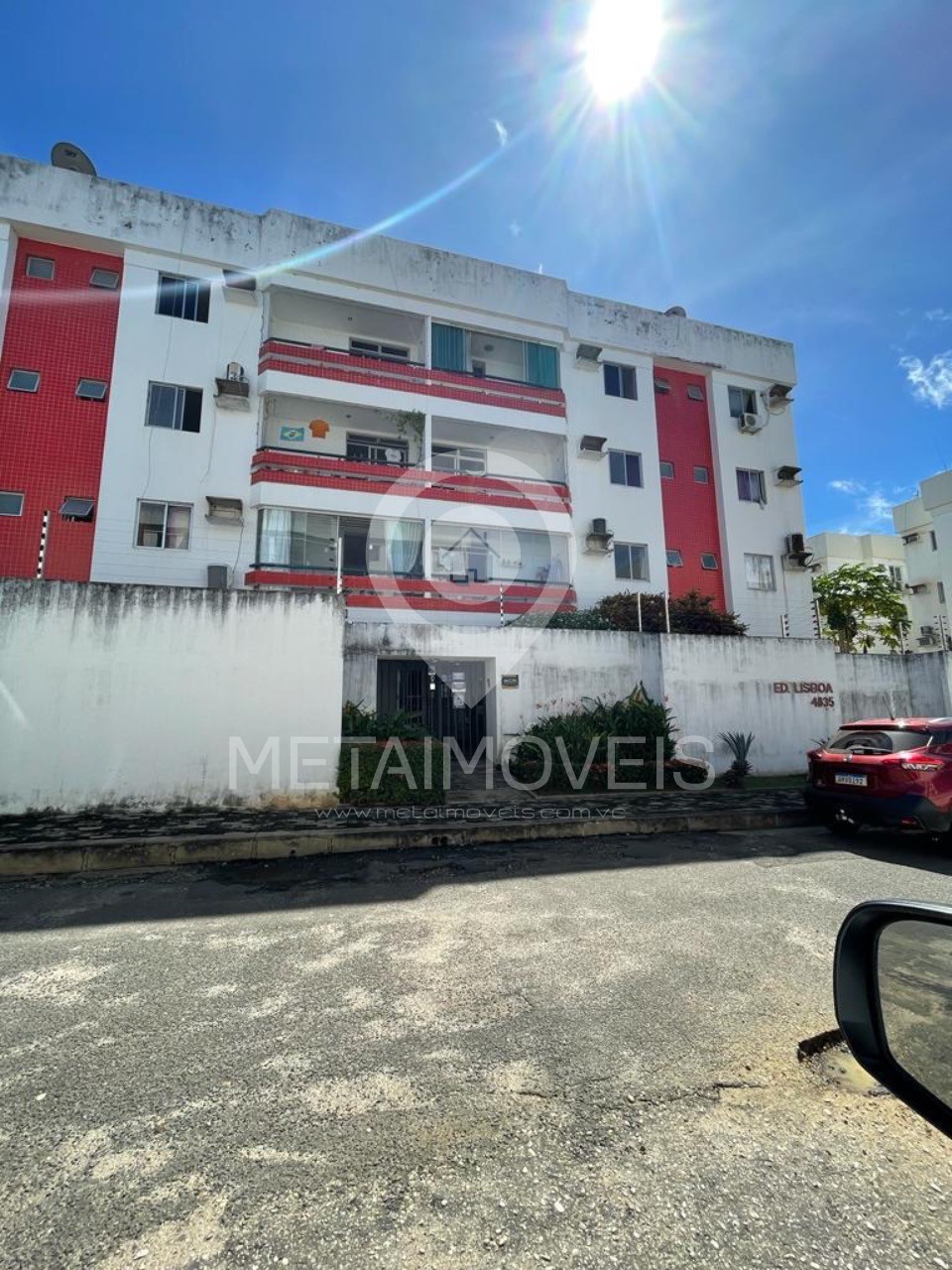 Apartamento à venda com 3 quartos, 97m² - Foto 1