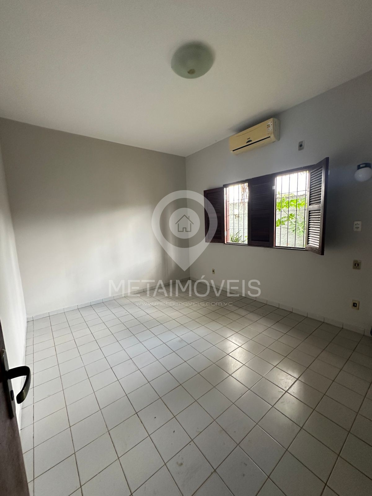 Casa à venda com 3 quartos, 220m² - Foto 33