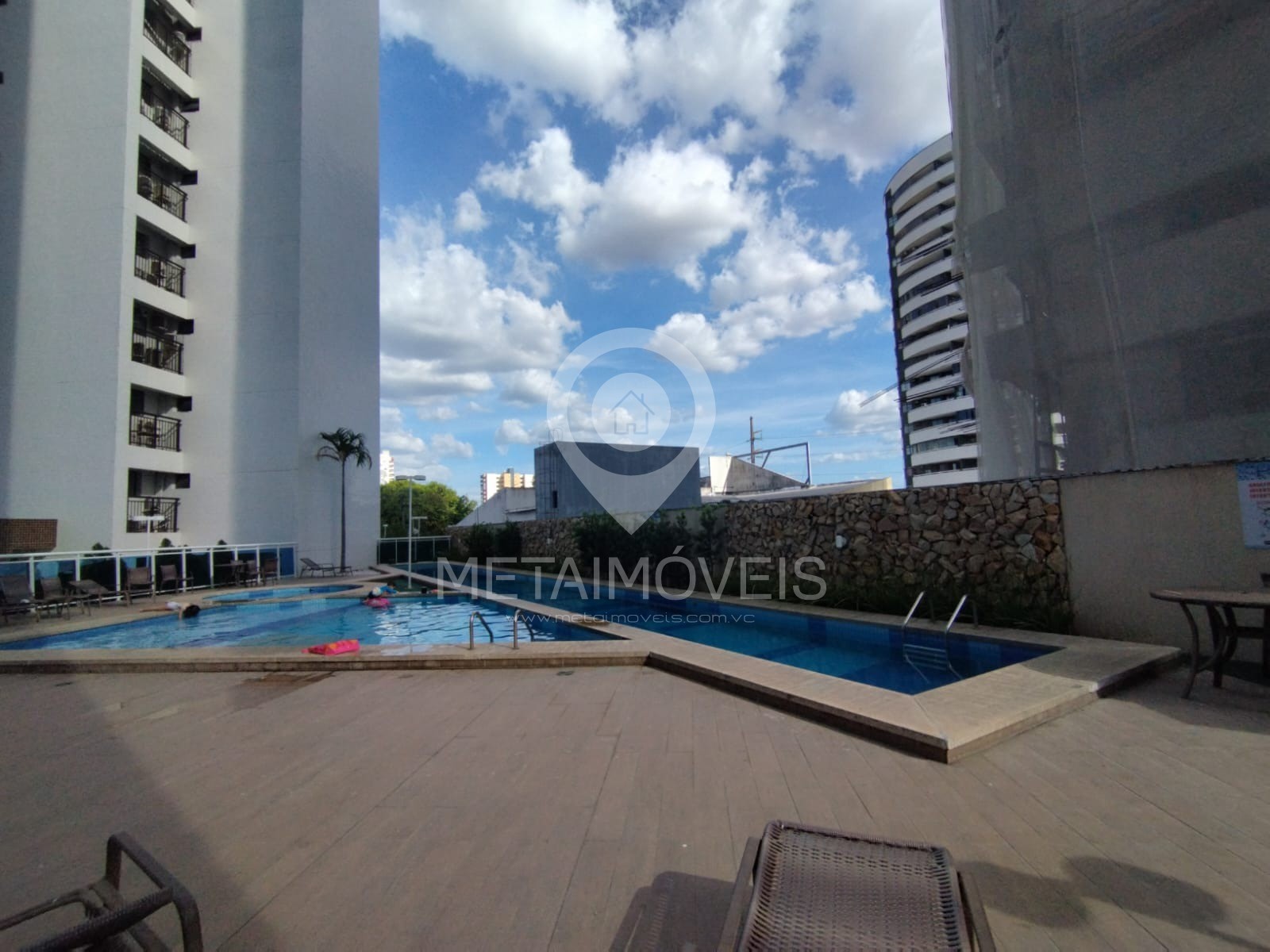 Apartamento para alugar com 3 quartos, 103m² - Foto 2