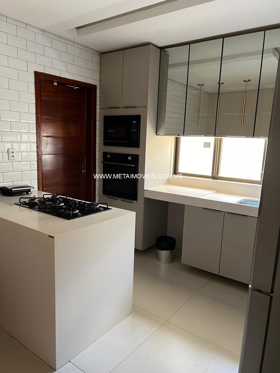 Casa de Condomínio para alugar com 3 quartos, 223m² - Foto 7