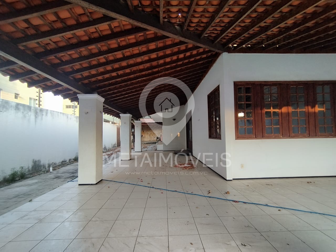 Prédio Inteiro para alugar com 5 quartos, 520m² - Foto 1