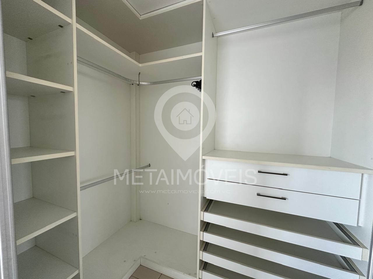 Apartamento à venda com 3 quartos, 174m² - Foto 16