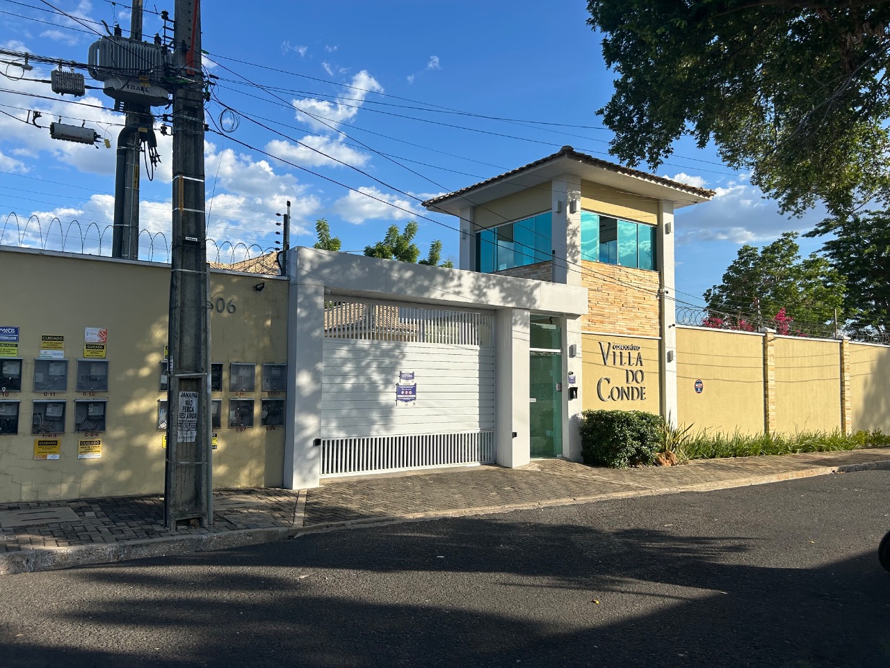 Casa de Condomínio à venda com 4 quartos, 167m² - Foto 2