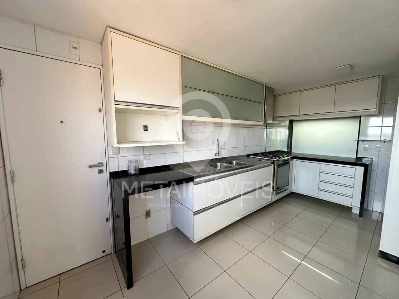 Apartamento à venda com 3 quartos, 174m² - Foto 21