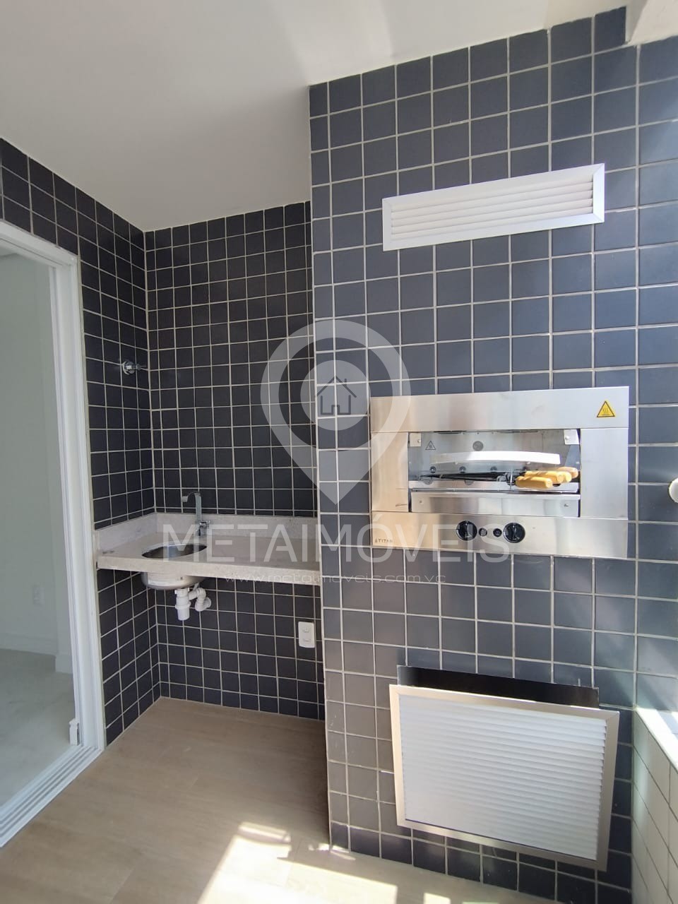 Apartamento para alugar com 3 quartos, 150m² - Foto 2